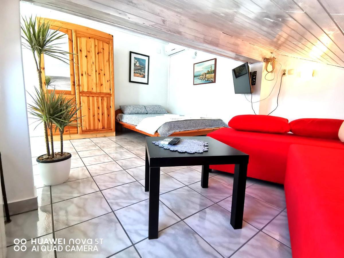 Albert Apartaments Krk Krk Town Bagian luar foto
